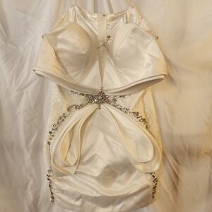 Elegant White Mini Dress